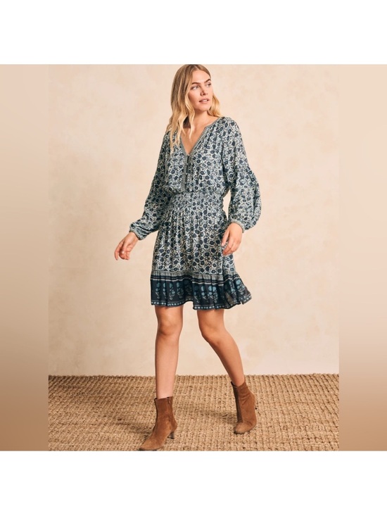 Faherty Dresses & Skirts - Faherty Montana Dress in Navy Folly Floral Size Medium